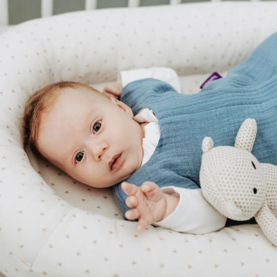 Träumeland baby nest "Home" Premium Naturlieb rosa