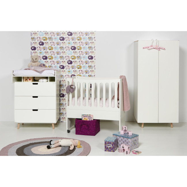 Manis-h Wiege Snow white