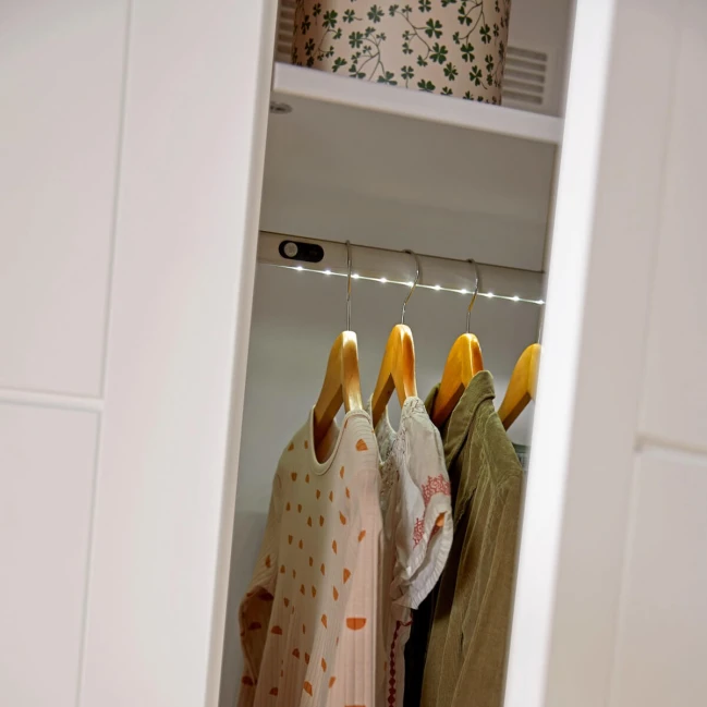 Appendiabiti Lifetime con LED 472 mm con raccordi in alluminio